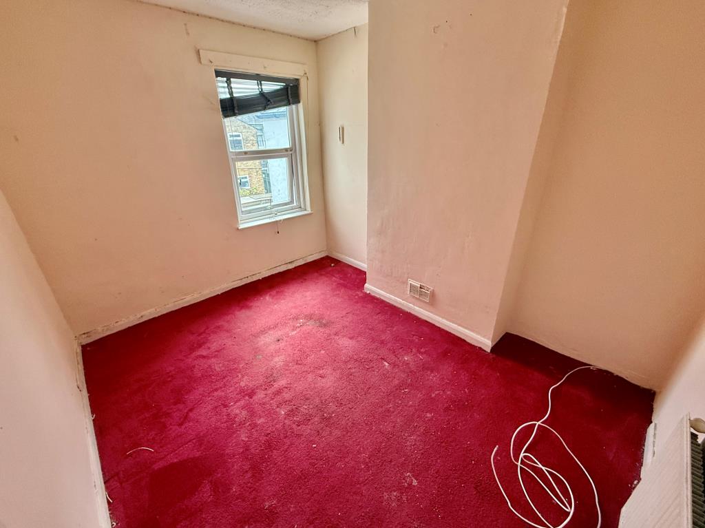 Lot: 112 - MID-TERRACED HOUSE FOR REFURBISHMENT - Bedroom two